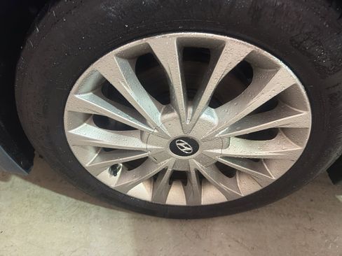 Used 2015 Hyundai Sonata Limited w/ Option Group 05 image 31