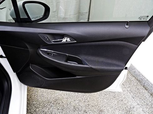 Used 2017 Chevrolet Cruze LT w/ Convenience Package image 11