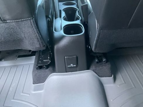 Used 2022 Chevrolet Trax LT w/ Sport Edition AWD/4WD image 22