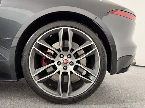 Used 2017 Jaguar F-TYPE R image 34