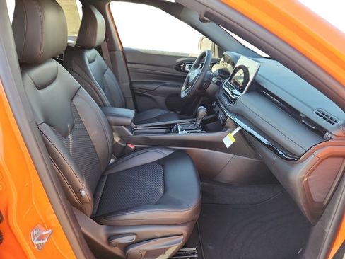 New 2026 Jeep Compass Latitude image 15