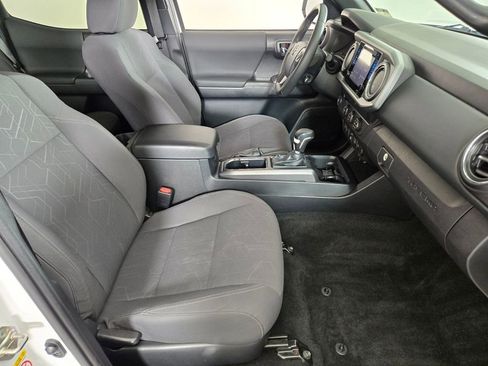 Used 2019 Toyota Tacoma TRD Off-Road w/ Technology Package RWD image 22