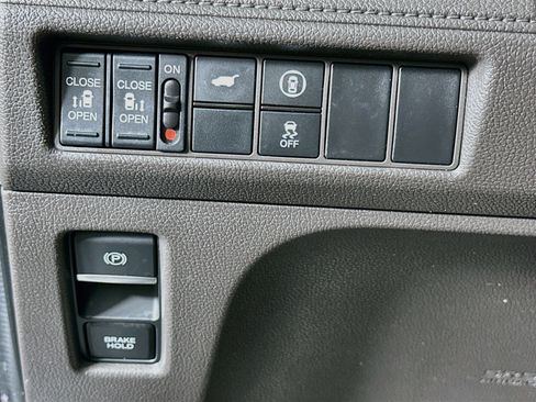 Used 2021 Honda Odyssey EX-L image 17