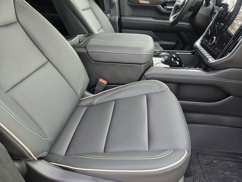 New 2026 GMC Yukon Elevation w/ LPO, Floor Liner Package image 10