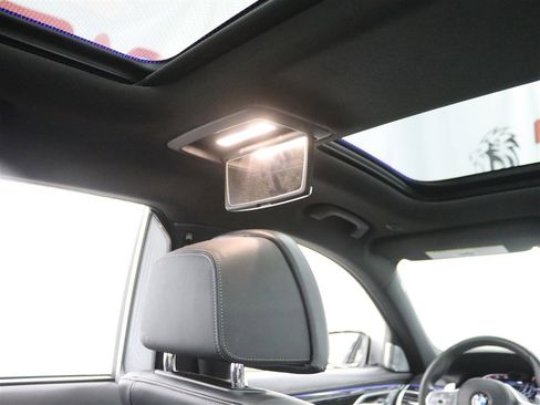 Used 2020 BMW 750i xDrive w/ Executive Package image 25