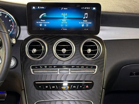 Used 2021 Mercedes-Benz GLC 300 4MATIC w/ AMG Line image 18