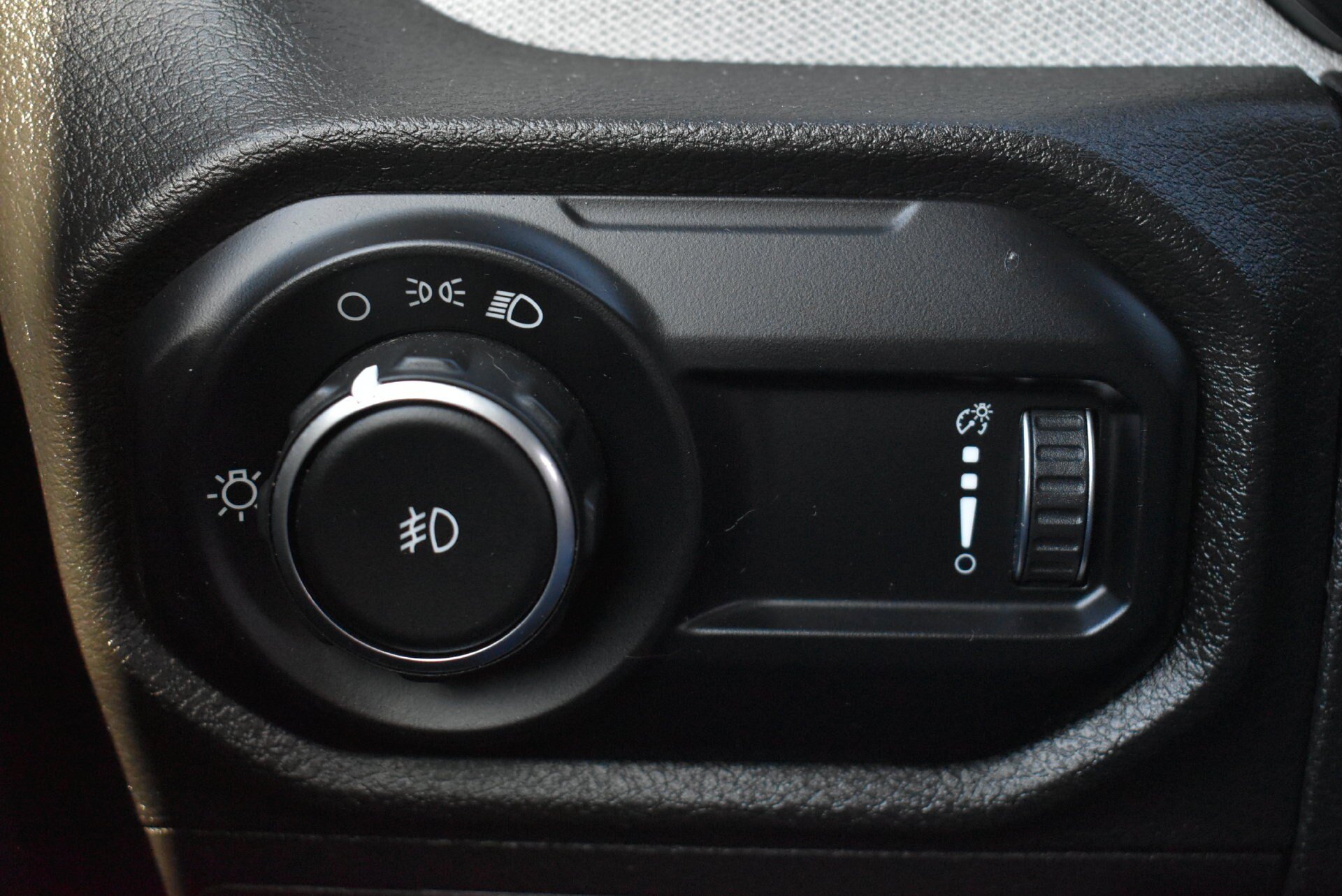 Used 2024 Jeep Wrangler Unlimited Sport AWD/4WD image 16