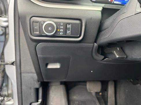 Used 2023 Ford Explorer XLT w/ Equipment Group 202A RWD image 31