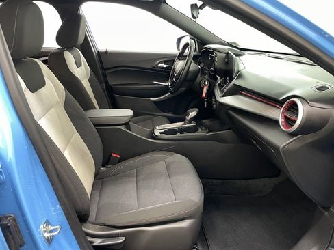 Used 2024 Chevrolet Trax RS w/ Driver Confidence Package FWD image 36