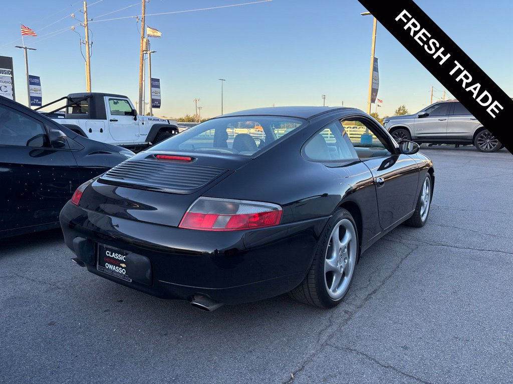 Used 2001 Porsche 911 Carrera RWD image 2