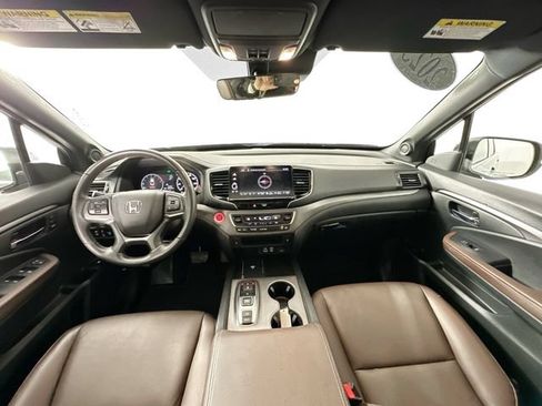 Used 2025 Honda Ridgeline RTL image 3