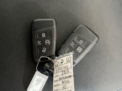 Used 2018 Volkswagen Atlas SE image 33