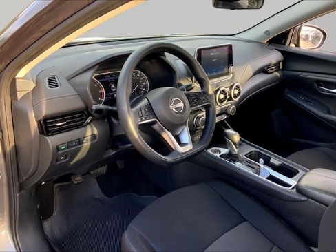 Used 2024 Nissan Sentra SV FWD image 17