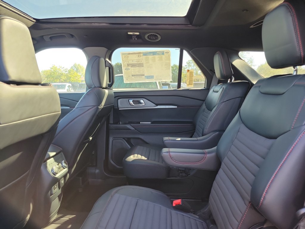 New 2026 Ford Explorer ST-Line w/ ST-Line Street Pack AWD/4WD image 14