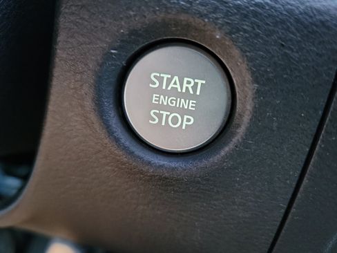 Used 2022 Nissan Frontier SV w/ Technology Package RWD image 30