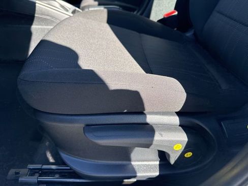 Used 2026 Hyundai Venue SE image 14