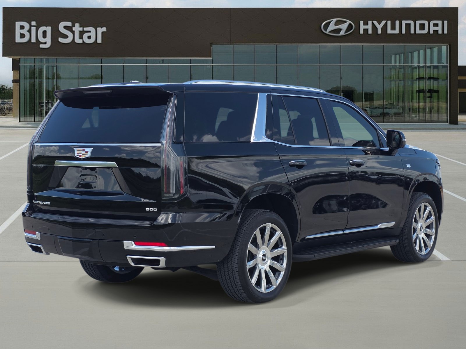 Used 2026 Cadillac Escalade 2WD w/ LPO, Floor Liner Package image 4