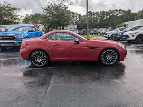 Used 2020 Mercedes-Benz SLC 300 image 4