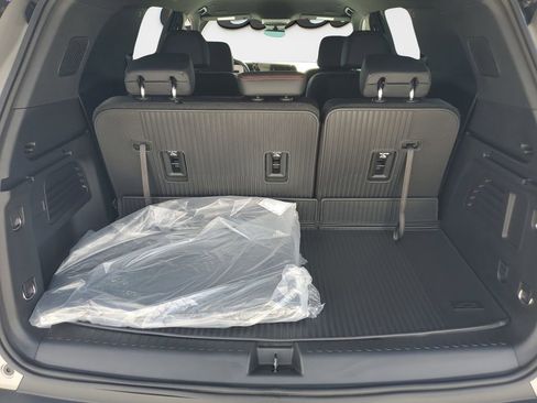 Used 2026 Chevrolet Traverse Z71 w/ Driver Confidence Package AWD/4WD image 9