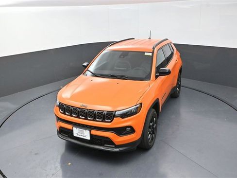 New 2026 Jeep Compass Latitude image 11