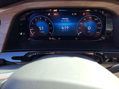 New 2026 Volkswagen Atlas SE image 9