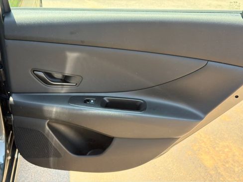 New 2026 Hyundai Elantra SEL Sport FWD image 17