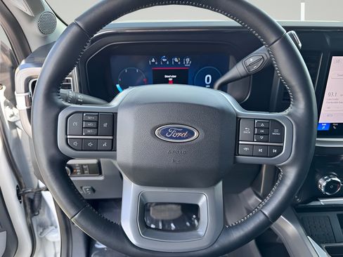 Used 2024 Ford F250 Lariat AWD/4WD image 13