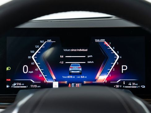 Used 2025 BMW X5 xDrive50e w/ Executive Package image 18