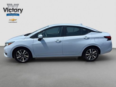 Used 2024 Nissan Versa SV FWD image 4