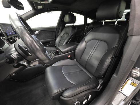 Used 2018 Audi RS 7 Performance w/ Driver Assistance Package image 8