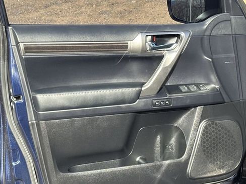 Used 2023 Lexus GX 460 Premium image 21