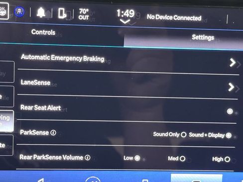 Used 2023 Chrysler Pacifica Touring-L FWD image 32