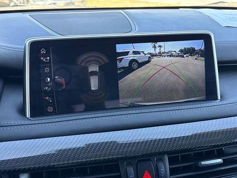 Used 2017 BMW X5 M image 23