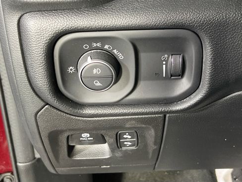 Used 2022 RAM 1500 Big Horn image 10