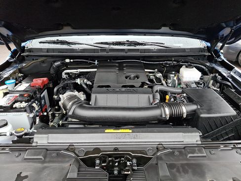 Used 2025 Nissan Frontier PRO-4X AWD/4WD image 29