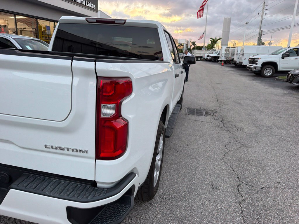 Used 2022 Chevrolet Silverado 1500 Custom w/ Safety Confidence Package RWD image 13