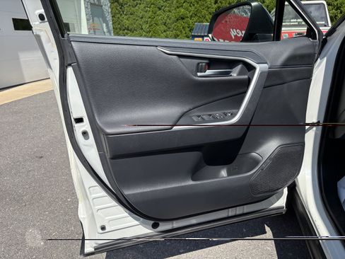 Used 2019 Toyota RAV4 XSE w/ Carpet Mat Package AWD/4WD image 16