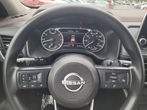 Used 2023 Nissan Rogue S image 27