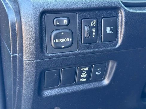 Used 2022 Toyota 4Runner TRD Off-Road Premium AWD/4WD image 17