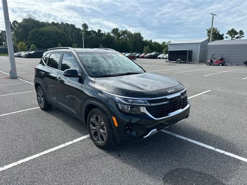 Used 2024 Kia Seltos S FWD image 1