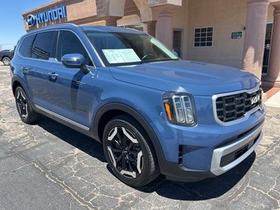 Used 2023 Kia Telluride S w/ S Sunroof Package