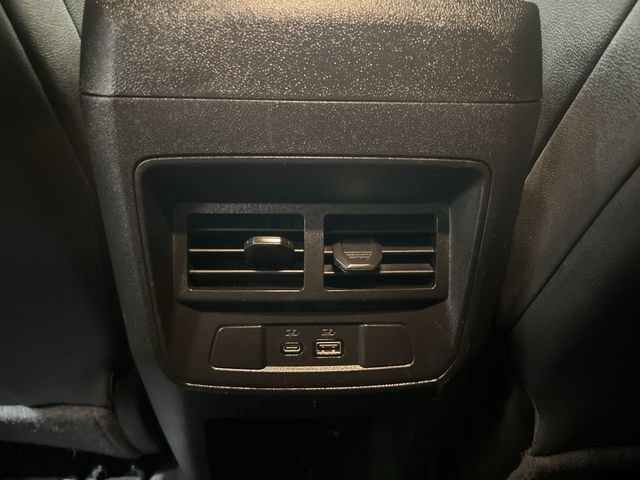 Certified 2024 GMC Canyon AT4 w/ Technology Package AWD/4WD image 20