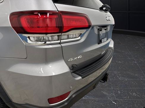 Used 2021 Jeep Grand Cherokee Laredo image 29