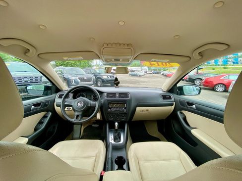 Used 2014 Volkswagen Jetta SE FWD image 14