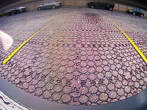 Certified 2023 Volvo XC40 B4 Plus w/ Protection Package Premier image 24