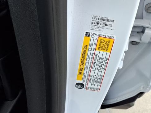 Used 2023 GMC Terrain SLE FWD image 31
