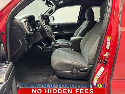 Used 2016 Toyota Tacoma TRD Sport image 13