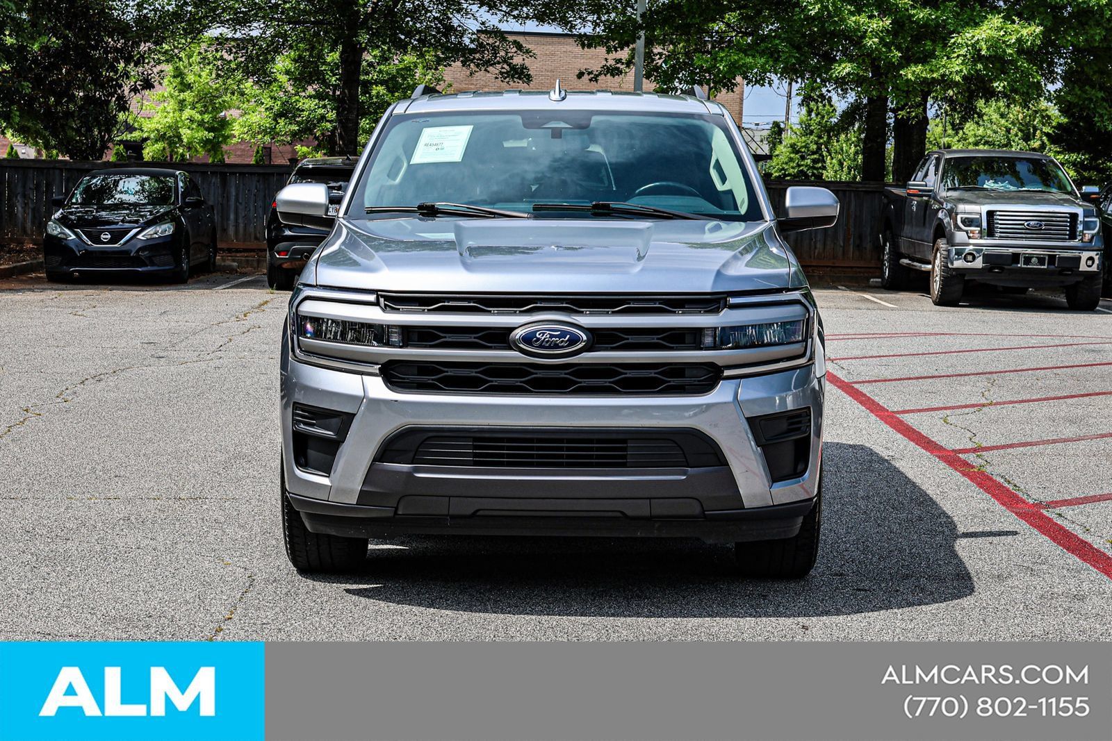 Used 2024 Ford Expedition XLT RWD image 11