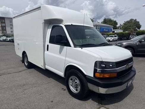 Used 2013 Chevrolet Express 3500 w/ Chrome Appearance Package RWD image 4