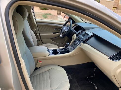 Used 2018 Ford Taurus SE FWD image 59